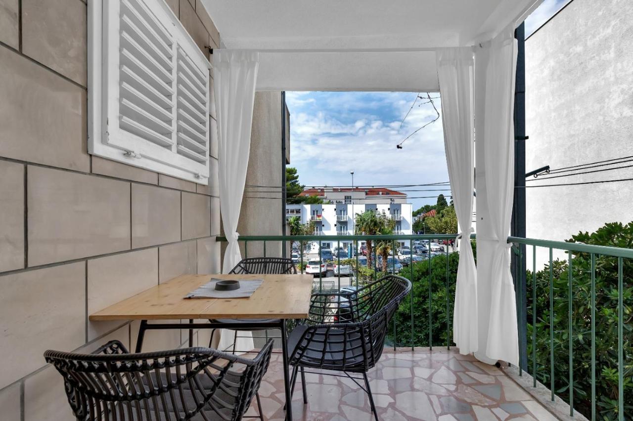 Casa Galleria Rica Makarska Esterno foto